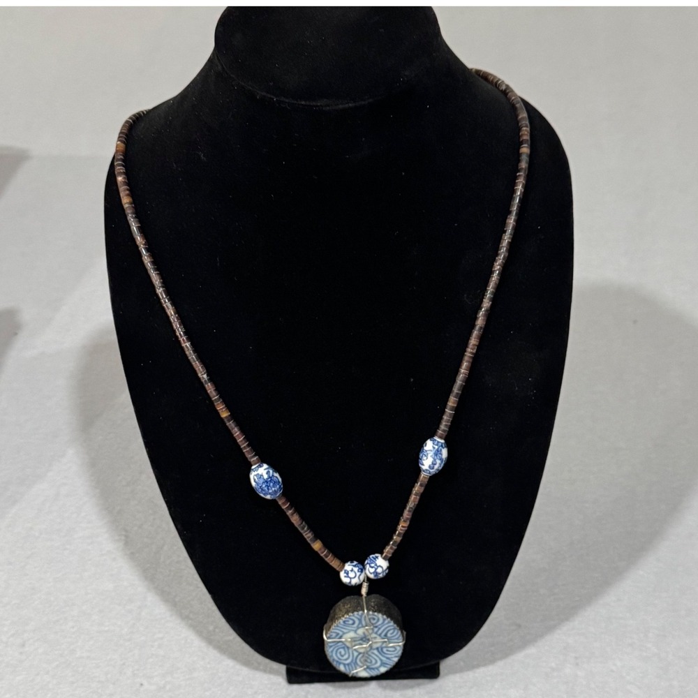 Vintage Chinese Export Necklace Women Brown Blue Wood Porcelain Ceramic Pendant